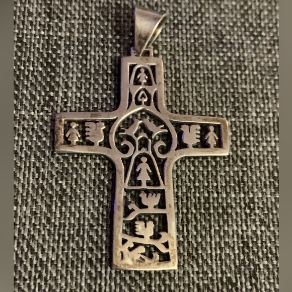 ✝️ TREE OF LIFE CROSS PENDANT ✝️ - Picture 2 of 5
